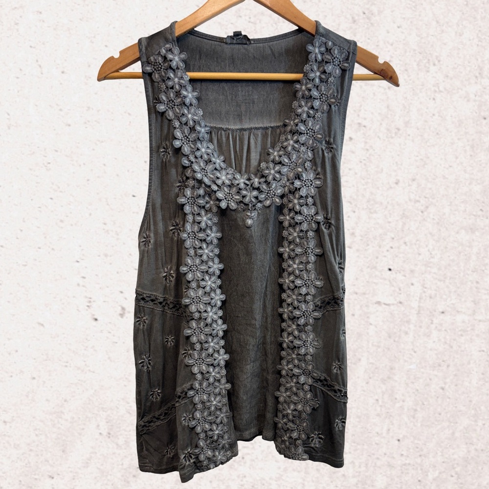 POL Floral Embroidered Sleeveless Tank Top in Charcoal Gray